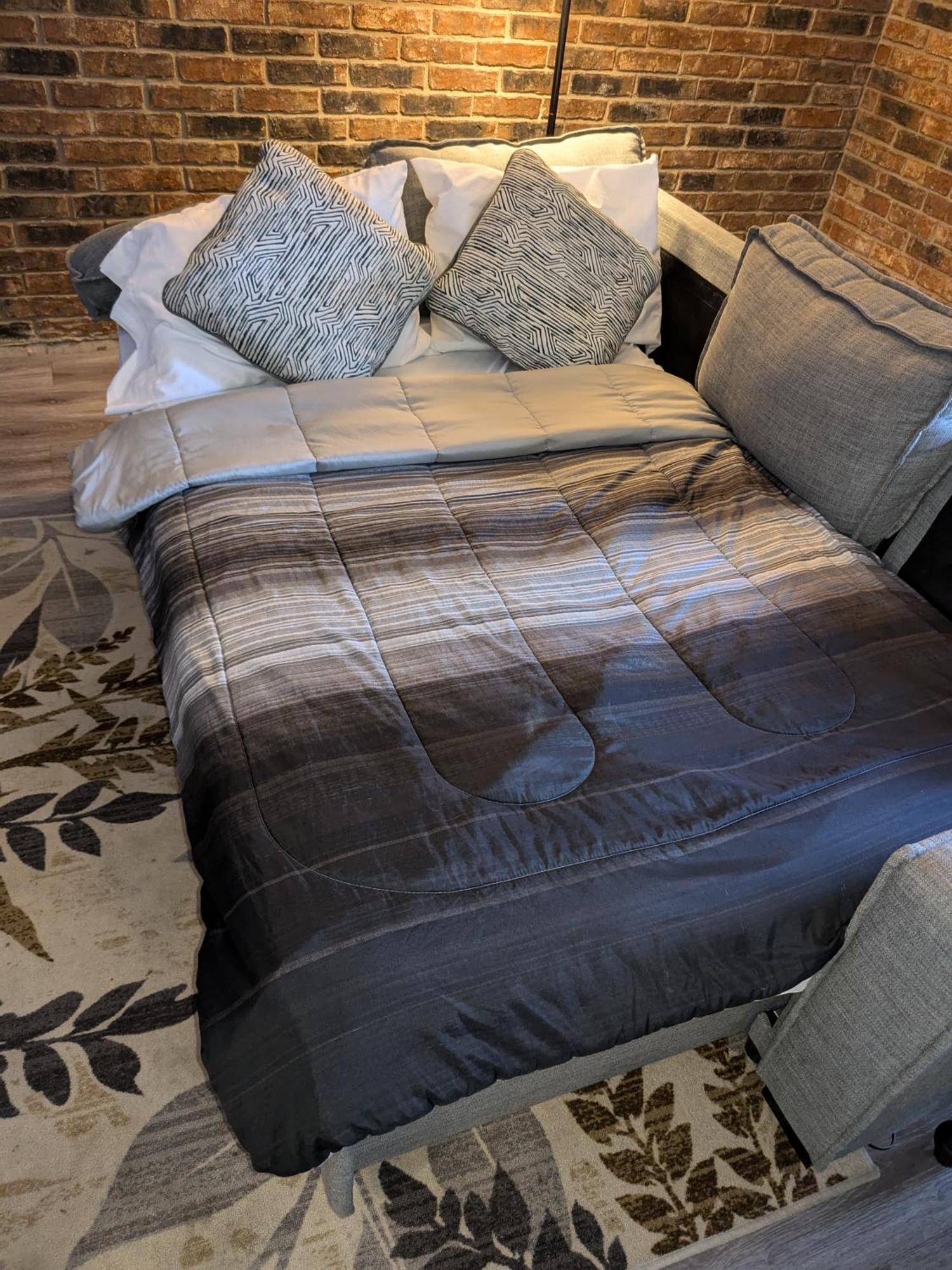 Willow Way: Cozy Retreat Apartment *